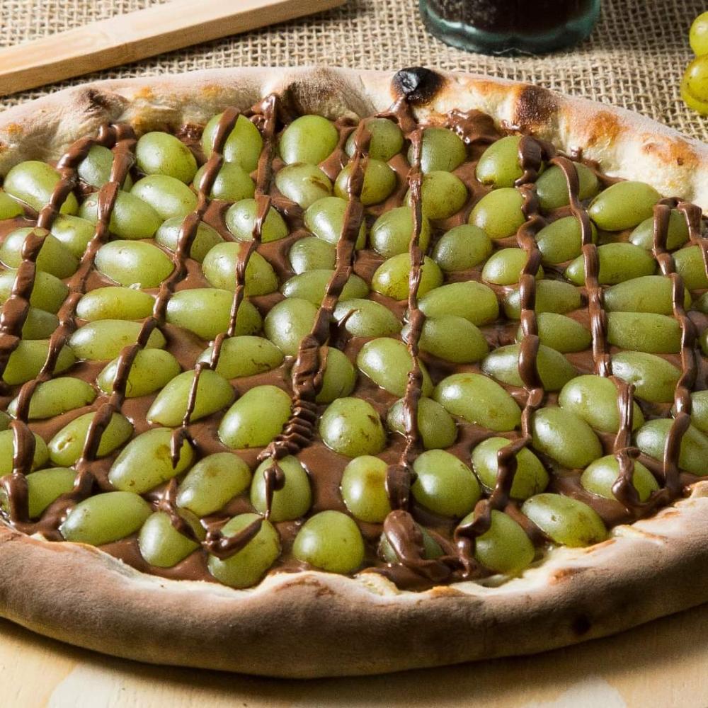 Pizza Doce Uva Verde E Nutella